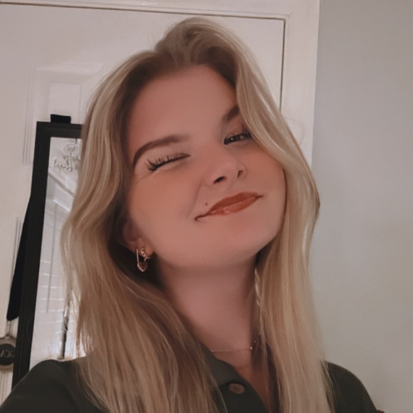 Meet your Posher, Kaity - Picture 1 of 1